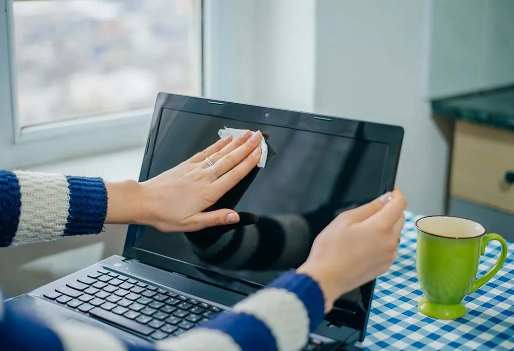 Understanding Laptop Screen Cleaning: What Do You Clean A Laptop Computer Screen With?